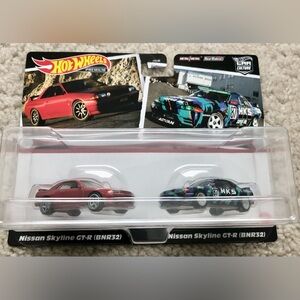 Hot Wheels Premium Car Culture 2-Pack Nissan Skyline GT-R & HKS Nissan GT-R